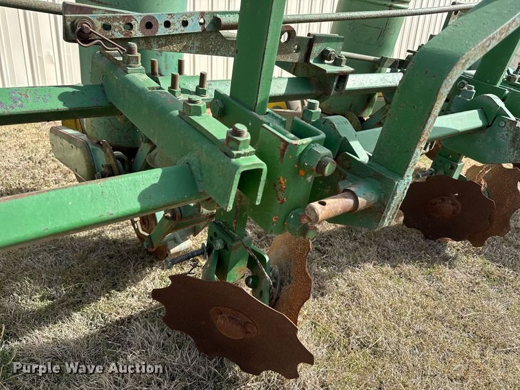 image for item EG6178 John Deere 71 planter