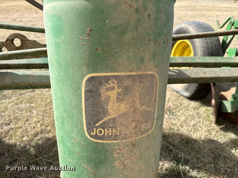 image for item EG6178 John Deere 71 planter