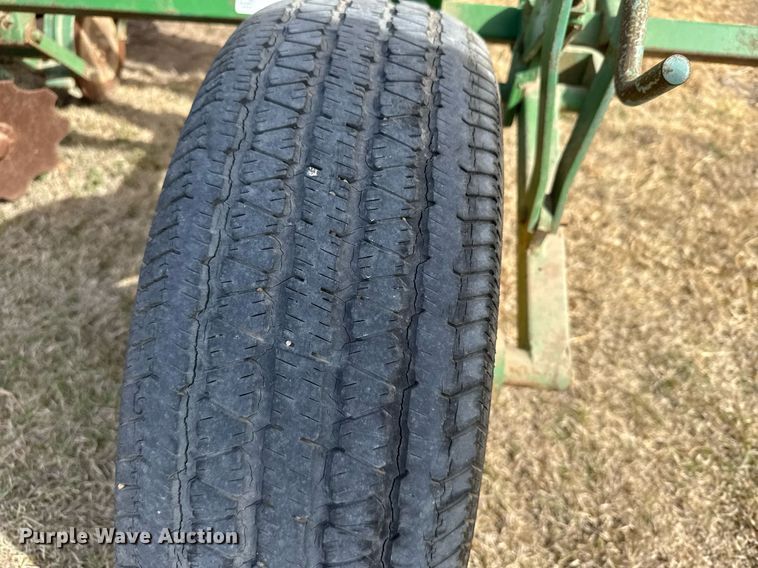 image for item EG6178 John Deere 71 planter