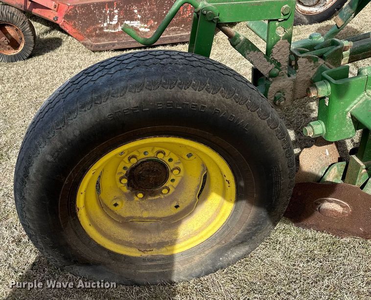 image for item EG6178 John Deere 71 planter