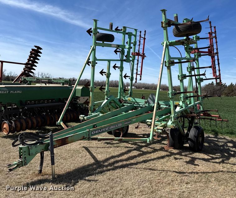 image for item EG6183 Deutz-Allis 1400 field cultivator