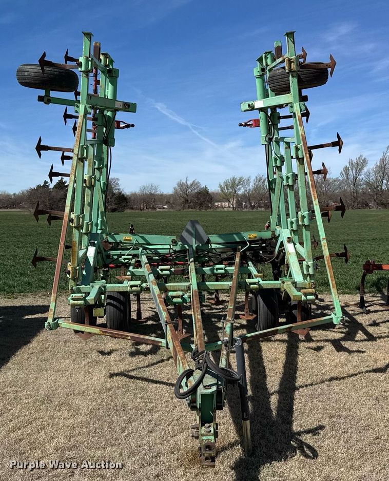 image for item EG6183 Deutz-Allis 1400 field cultivator