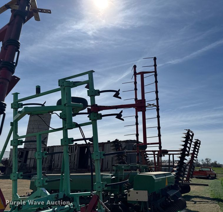 image for item EG6183 Deutz-Allis 1400 field cultivator