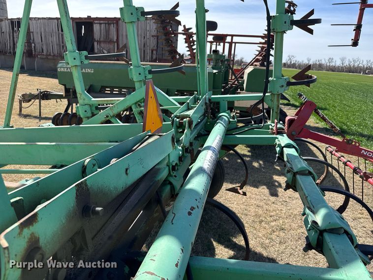 image for item EG6183 Deutz-Allis 1400 field cultivator