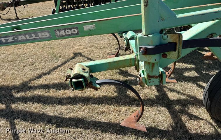 image for item EG6183 Deutz-Allis 1400 field cultivator