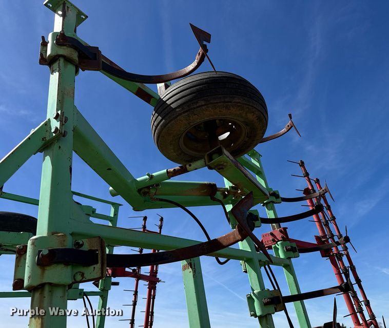 image for item EG6183 Deutz-Allis 1400 field cultivator