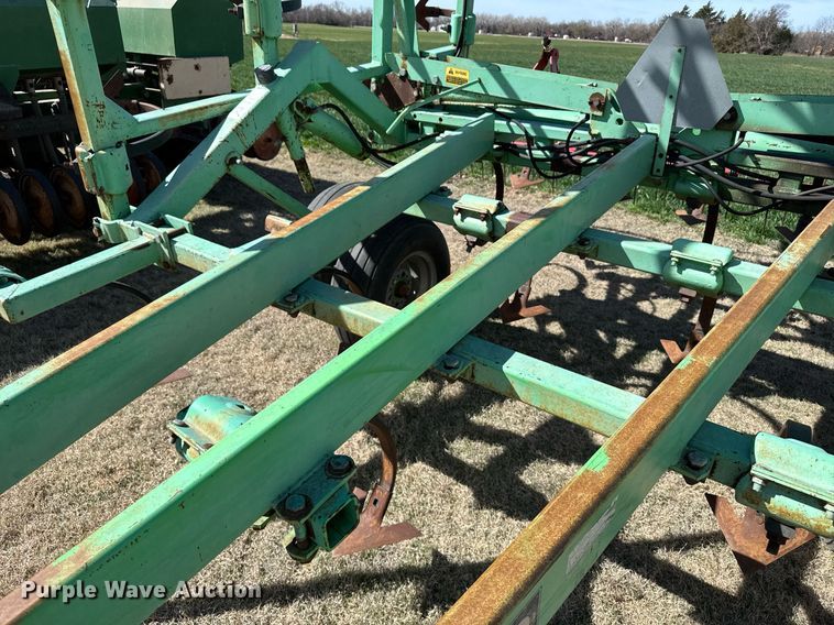 image for item EG6183 Deutz-Allis 1400 field cultivator