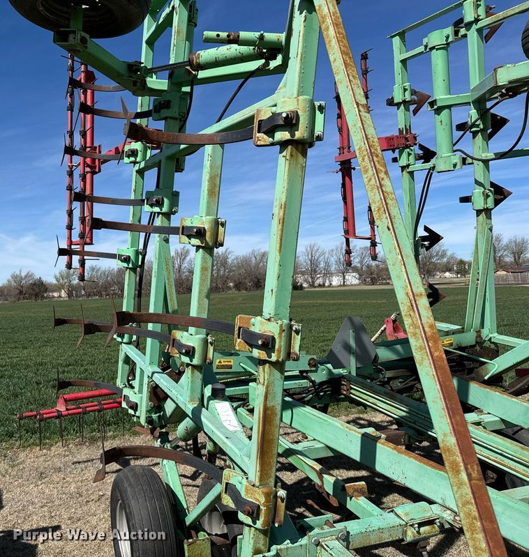 image for item EG6183 Deutz-Allis 1400 field cultivator