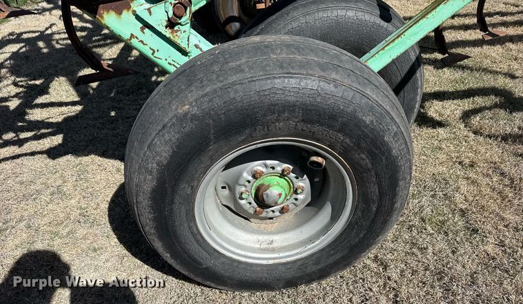 image for item EG6183 Deutz-Allis 1400 field cultivator