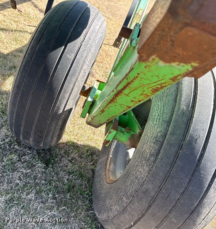 image for item EG6183 Deutz-Allis 1400 field cultivator