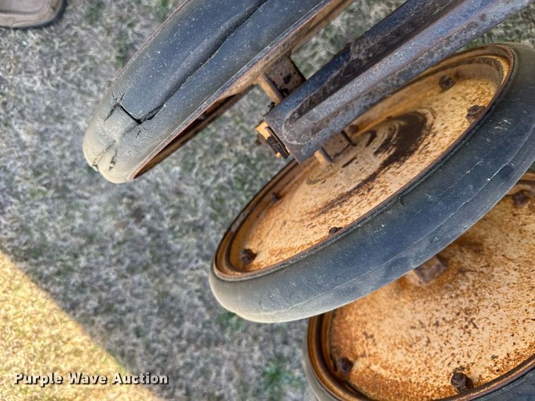 image for item EG6184 Great Plains DDP3 grain drill