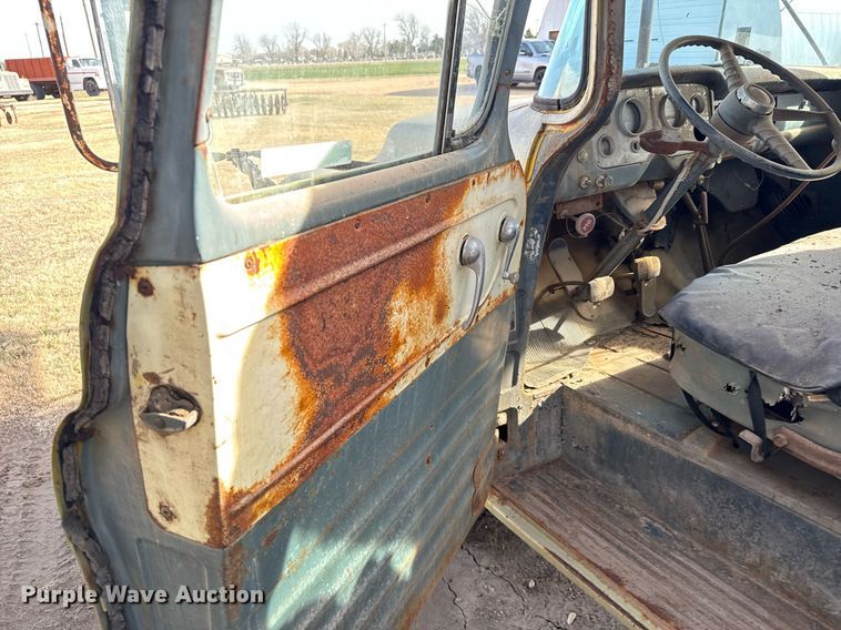 image for item EG6186 1955 GMC grain truck