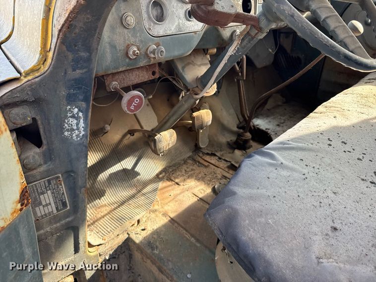 image for item EG6186 1955 GMC grain truck