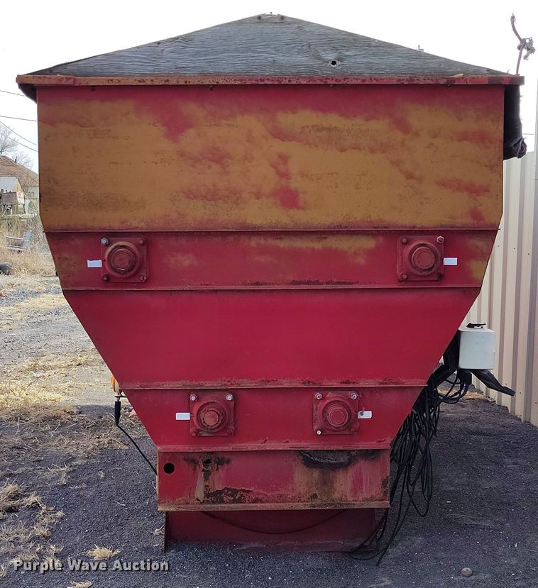 image for item EH0220 Van Dale feed mixer bed