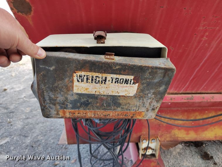 image for item EH0220 Van Dale feed mixer bed