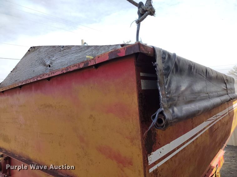 image for item EH0220 Van Dale feed mixer bed