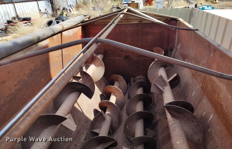 image for item EH0220 Van Dale feed mixer bed