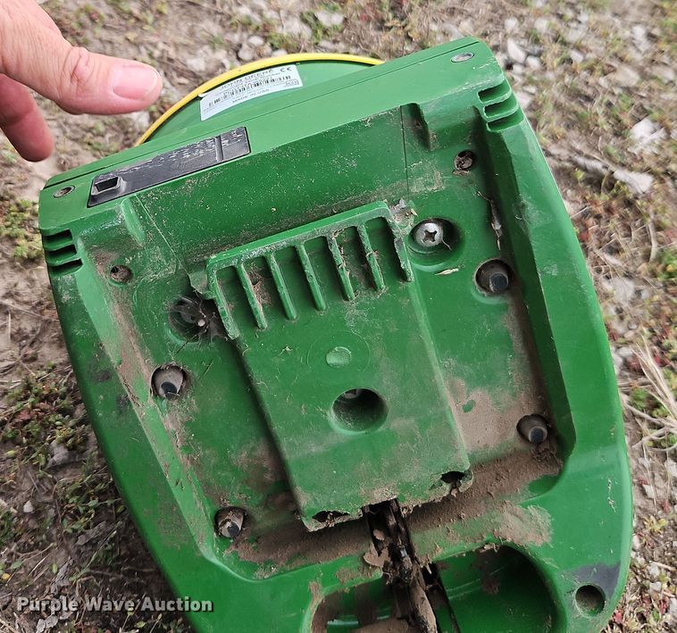 image for item EI8911 John Deere StarFire 3000 GPS system