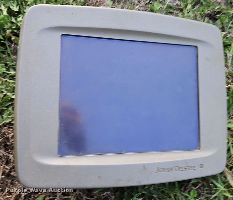 image for item EI8912 John Deere StarFire 6000 GPS system