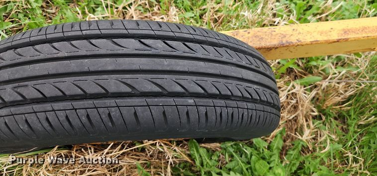 image for item EI8927 1995 Vermeer WR22 hay rake