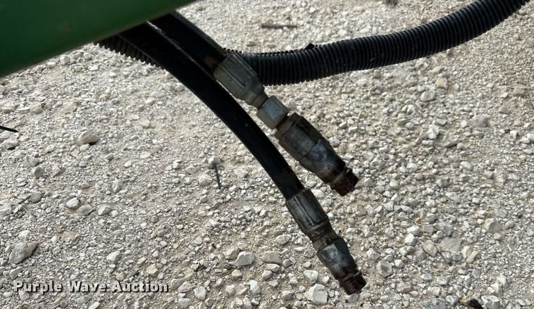 image for item EJ3583 2007 John Deere 568 MegaWide Plus round baler