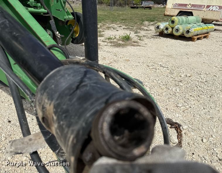 image for item EJ3583 2007 John Deere 568 MegaWide Plus round baler