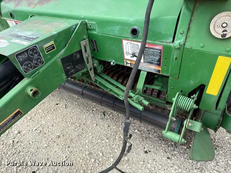 image for item EJ3583 2007 John Deere 568 MegaWide Plus round baler
