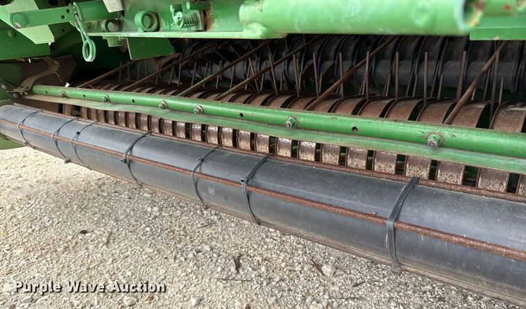 image for item EJ3583 2007 John Deere 568 MegaWide Plus round baler