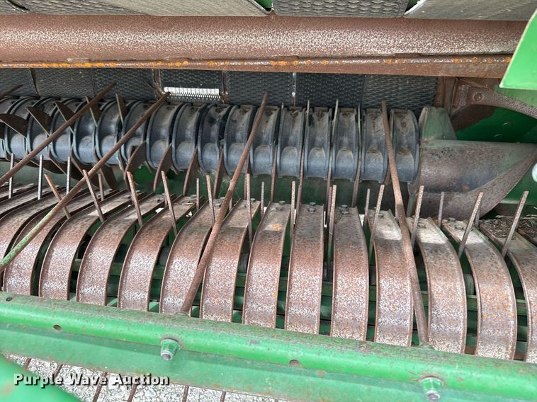 image for item EJ3583 2007 John Deere 568 MegaWide Plus round baler