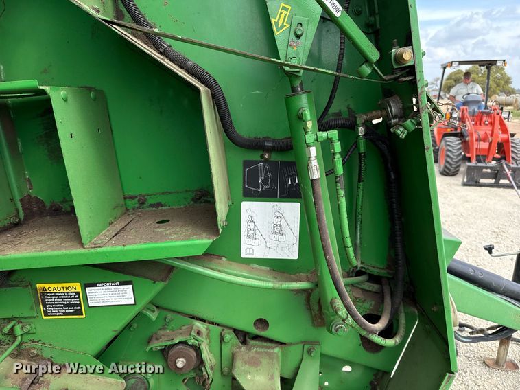 image for item EJ3583 2007 John Deere 568 MegaWide Plus round baler