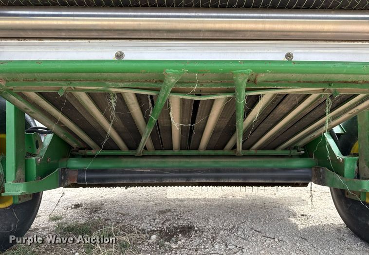 image for item EJ3583 2007 John Deere 568 MegaWide Plus round baler