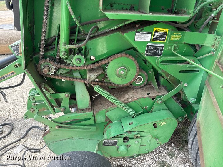image for item EJ3583 2007 John Deere 568 MegaWide Plus round baler