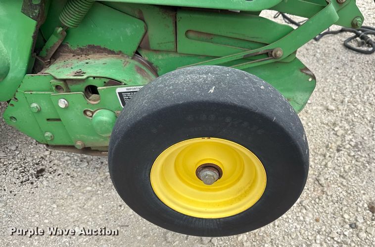 image for item EJ3583 2007 John Deere 568 MegaWide Plus round baler