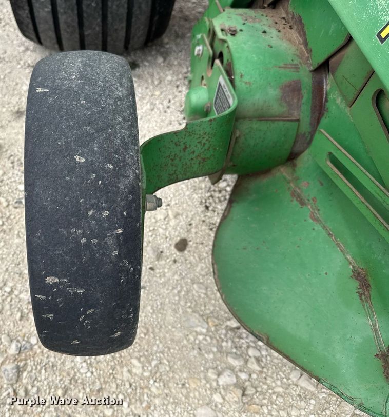 image for item EJ3583 2007 John Deere 568 MegaWide Plus round baler