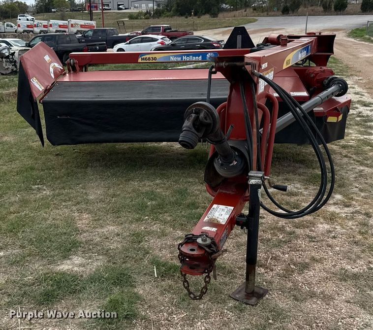 image for item EJ3586 2010 New Holland H6830 disc mower