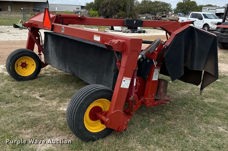 image for item EJ3586 2010 New Holland H6830 disc mower
