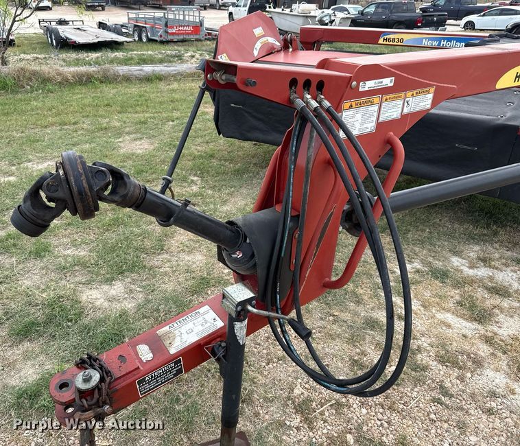 image for item EJ3586 2010 New Holland H6830 disc mower