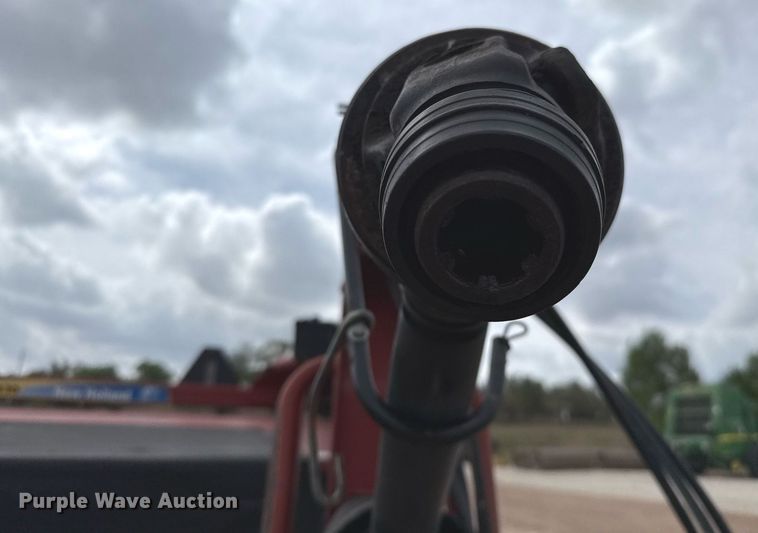 image for item EJ3586 2010 New Holland H6830 disc mower