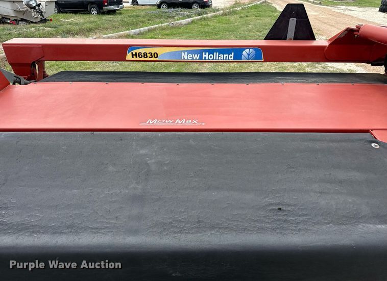image for item EJ3586 2010 New Holland H6830 disc mower