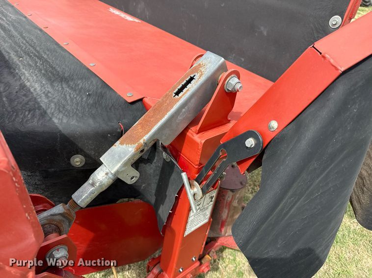 image for item EJ3586 2010 New Holland H6830 disc mower