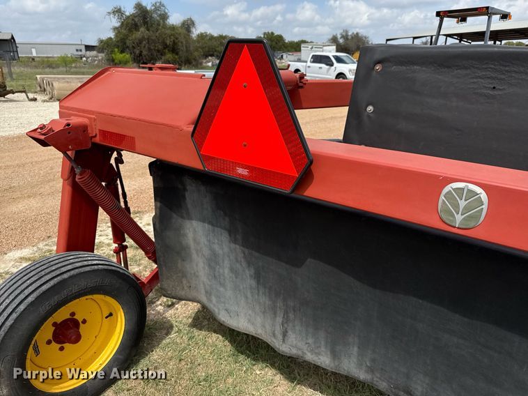 image for item EJ3586 2010 New Holland H6830 disc mower