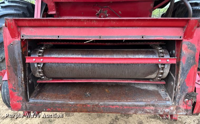 image for item EJ3605 1991 Case IH 1680 Axial-Flow combine