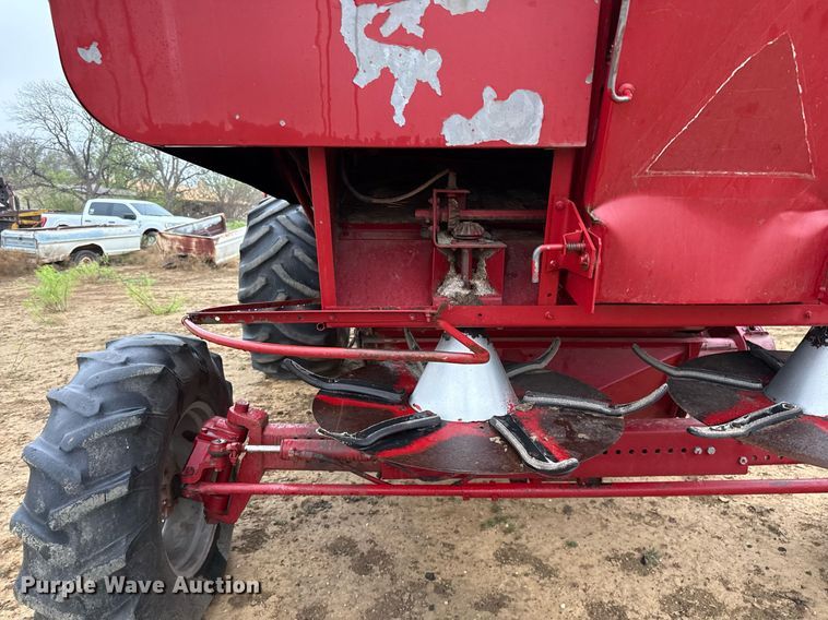 image for item EJ3605 1991 Case IH 1680 Axial-Flow combine
