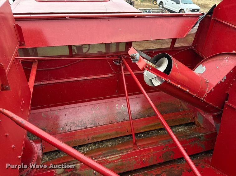 image for item EJ3605 1991 Case IH 1680 Axial-Flow combine