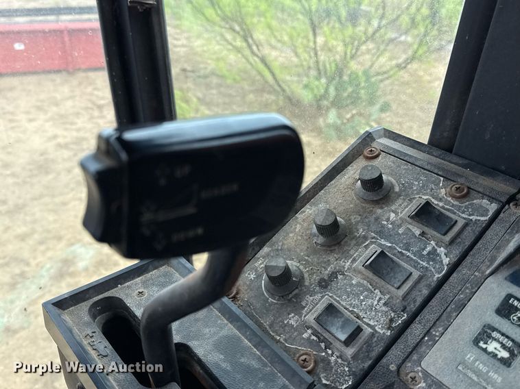 image for item EJ3605 1991 Case IH 1680 Axial-Flow combine