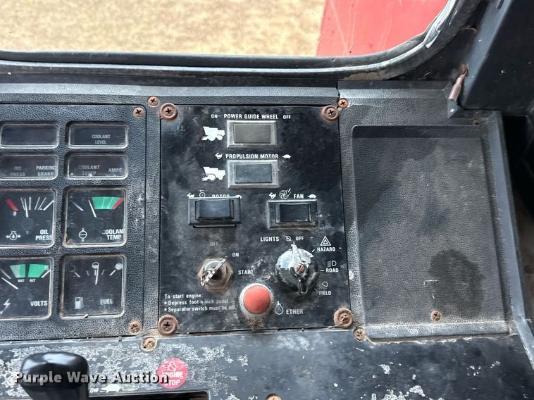 image for item EJ3605 1991 Case IH 1680 Axial-Flow combine