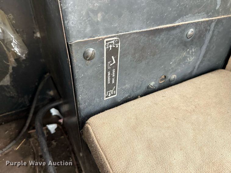 image for item EJ3605 1991 Case IH 1680 Axial-Flow combine