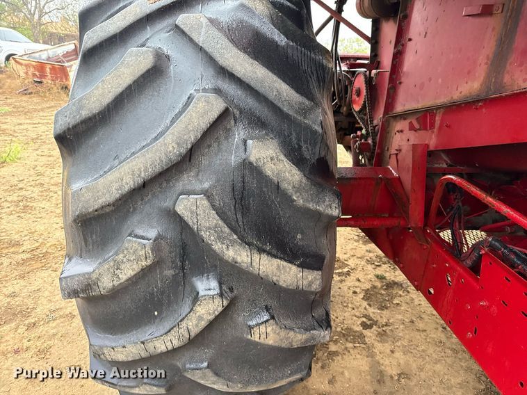 image for item EJ3605 1991 Case IH 1680 Axial-Flow combine