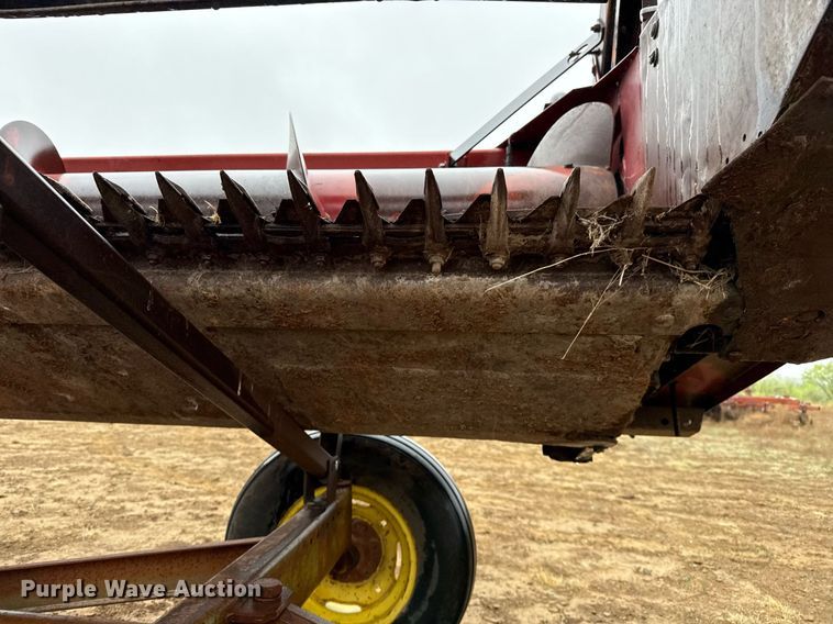 image for item EJ3606 1995 Case 1010 rigid head