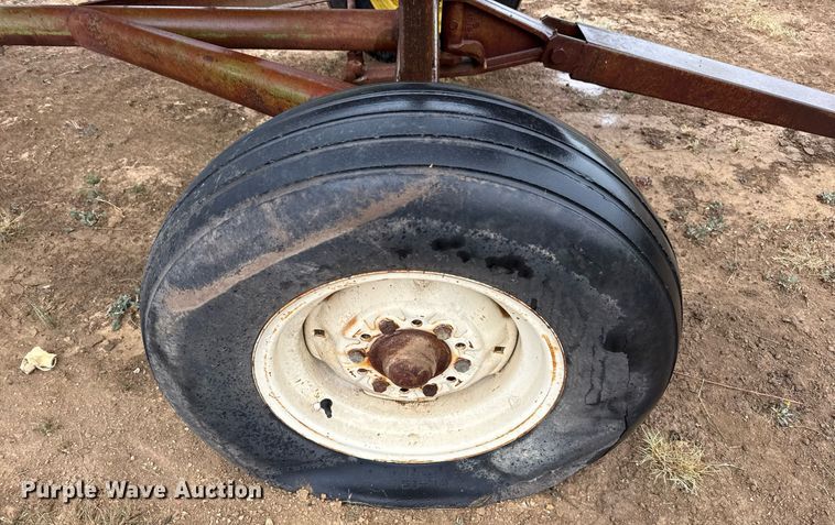 image for item EJ3606 1995 Case 1010 rigid head